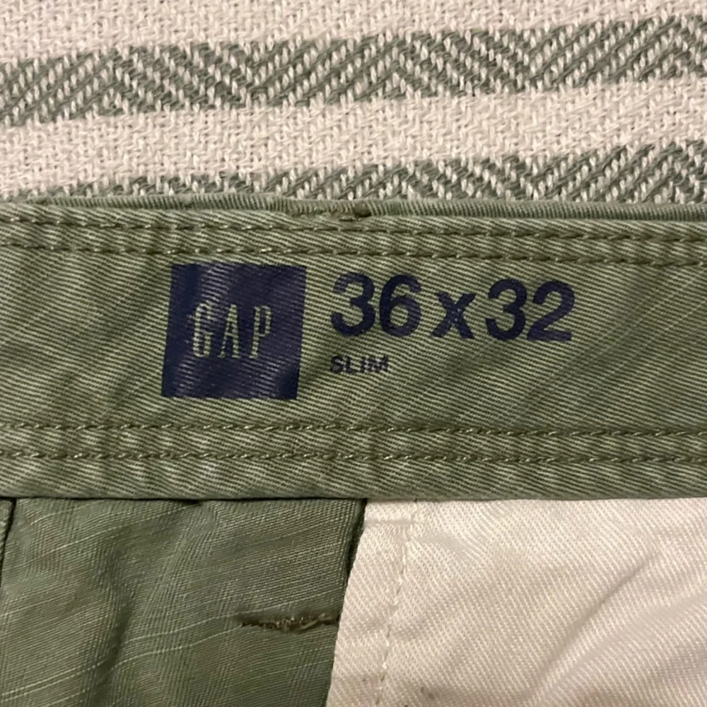 Gap Slim fit Green Chinos Size‎ 33 x 32